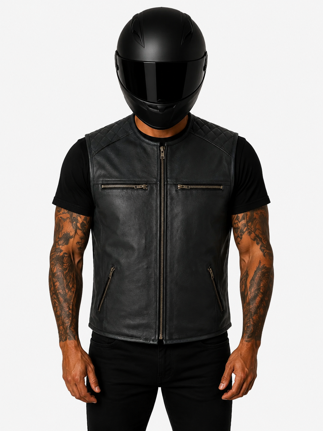 Frontansicht Rogue Rider Motorrad Lederweste aus glattem Rindsleder, Frontansicht, Gun-Brass YKK-Reißverschluss, Bikerfit, vier Außentaschen, klassische Passform.