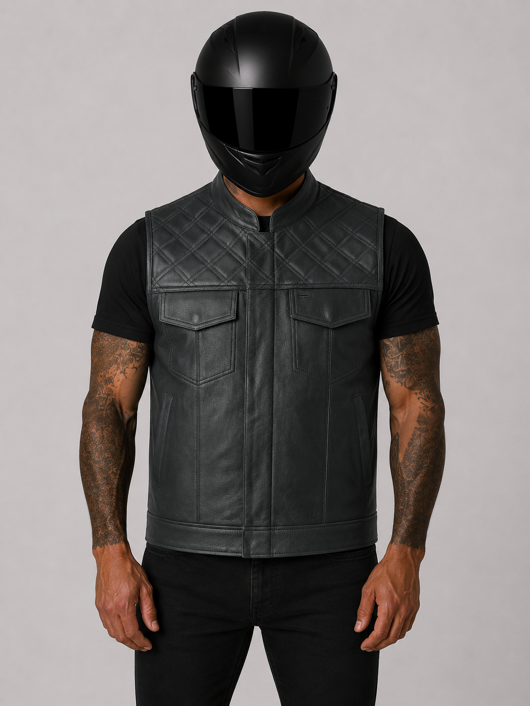 Roadmaster Motorrad Lederweste Schwarz Nähten getragen von Motorradfahrer